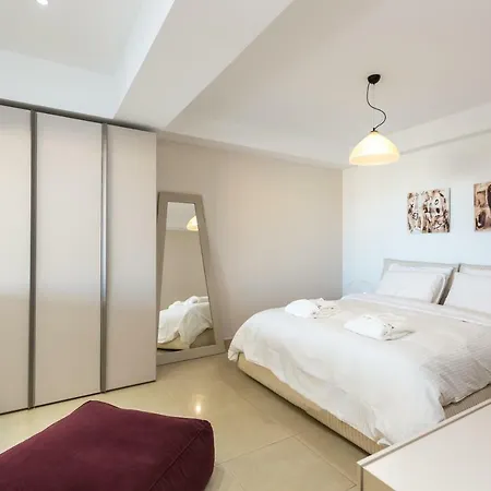 Luxury Lofts Hriszí Aktí Haniá